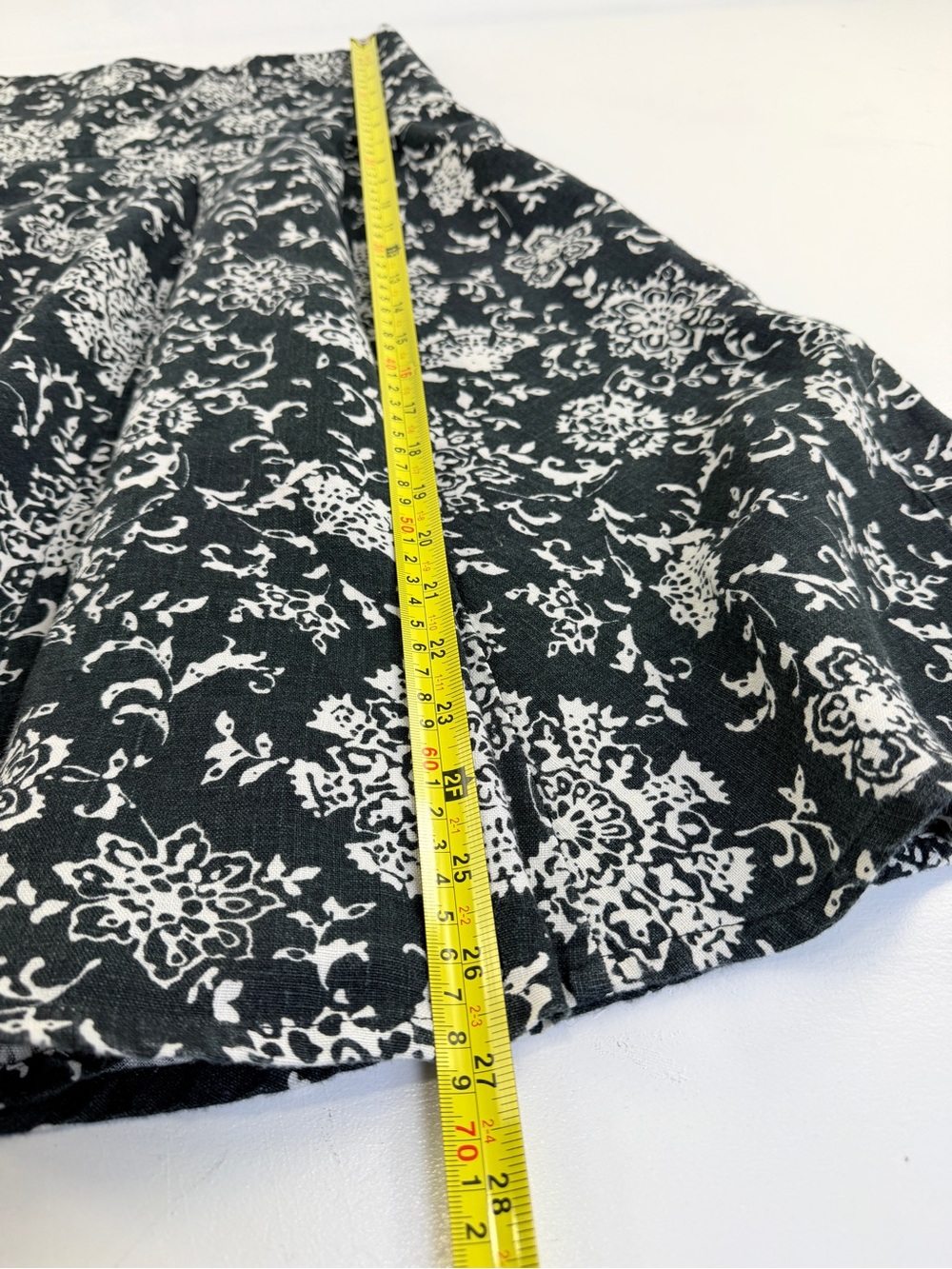 GAP 100% linen Skirt w/100% cotton lining Black‎ and White Floral Skater Skirt - Picture 11 of 11